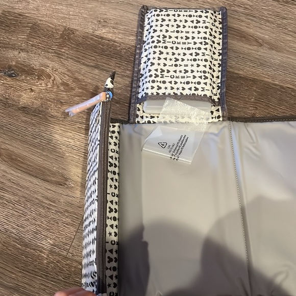 NWT Petunia Pickle Clutch Changing Pad Disney Mickey! - Picture 3 of 9